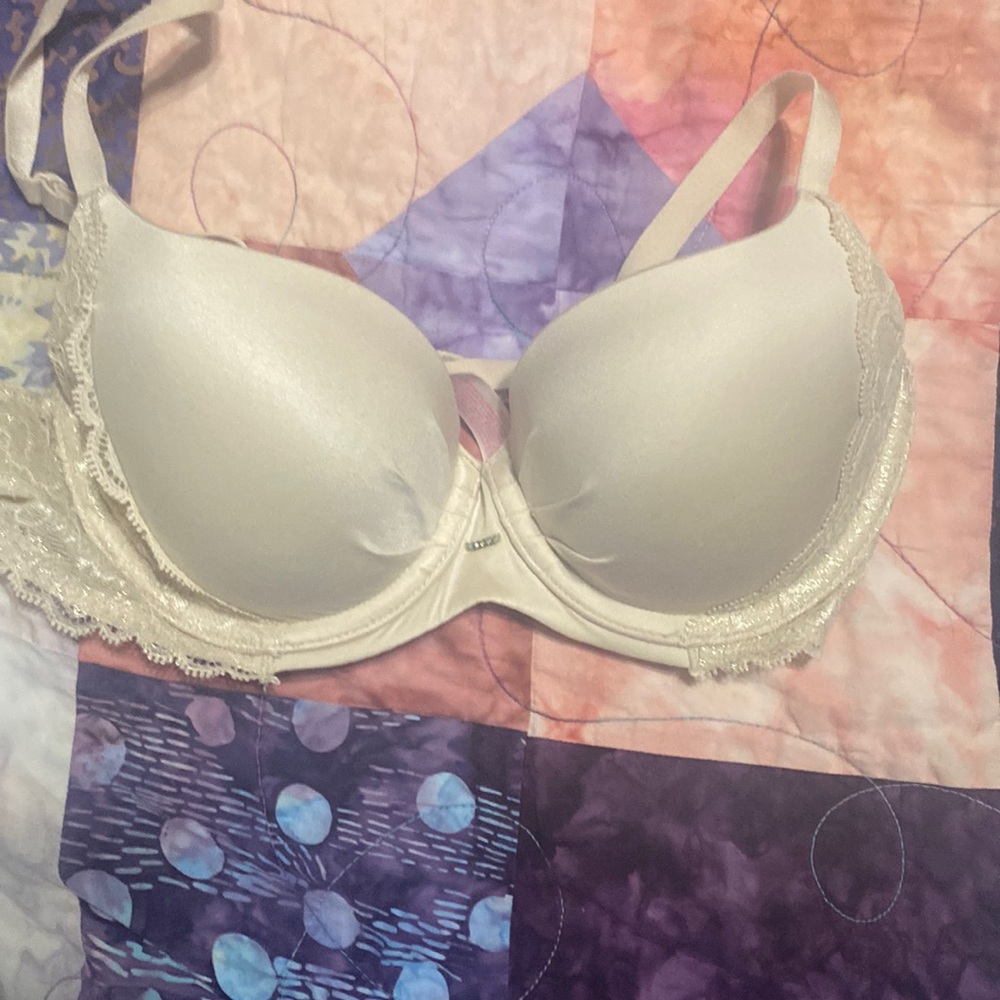 Victoria’s Secret Fabulous Size 34B